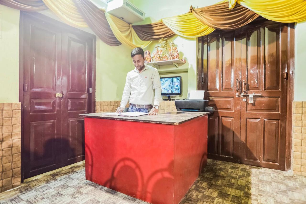 Spot On 64751 Hotel Shivani Palace Muthiganj Exteriör bild