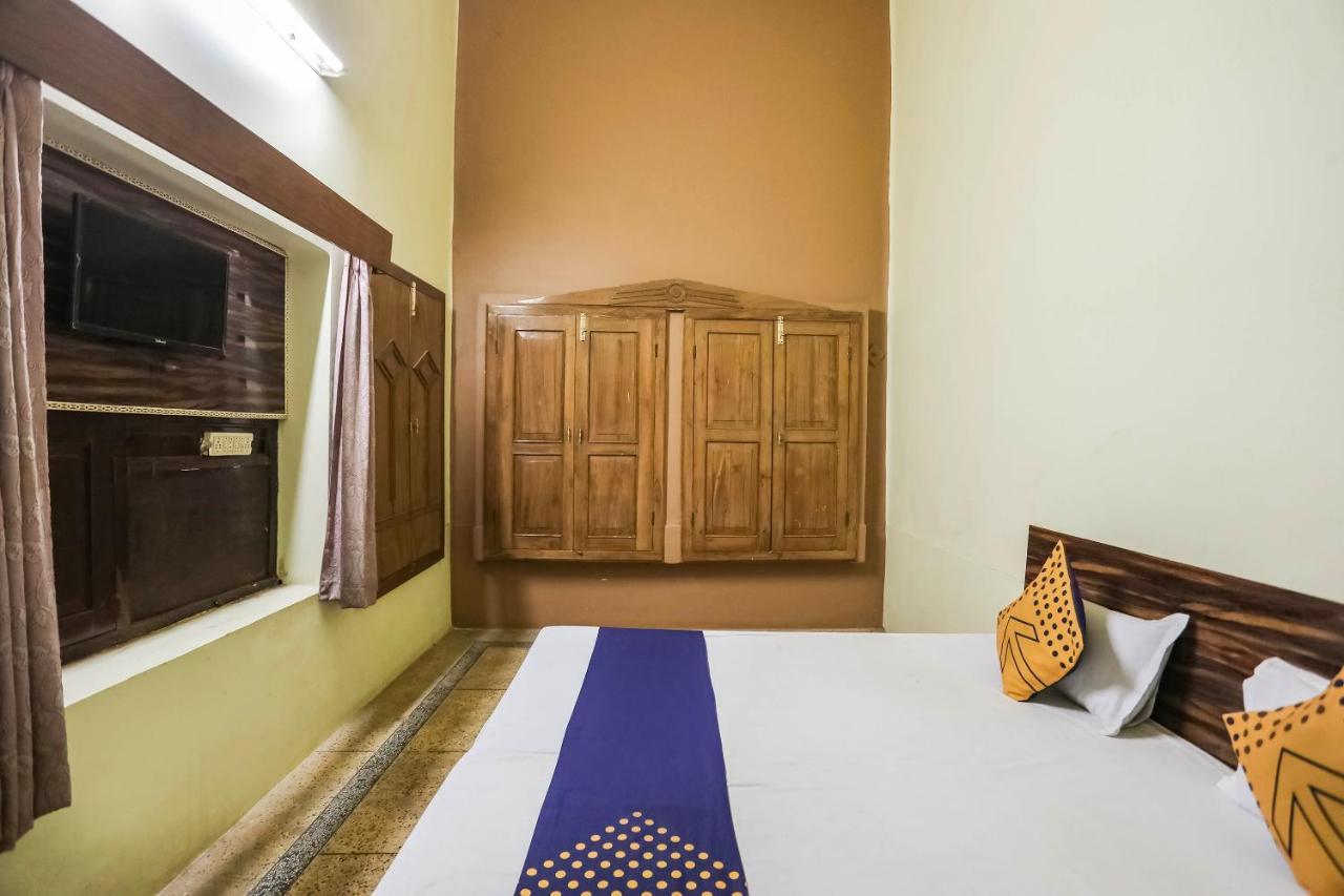 Spot On 64751 Hotel Shivani Palace Muthiganj Exteriör bild