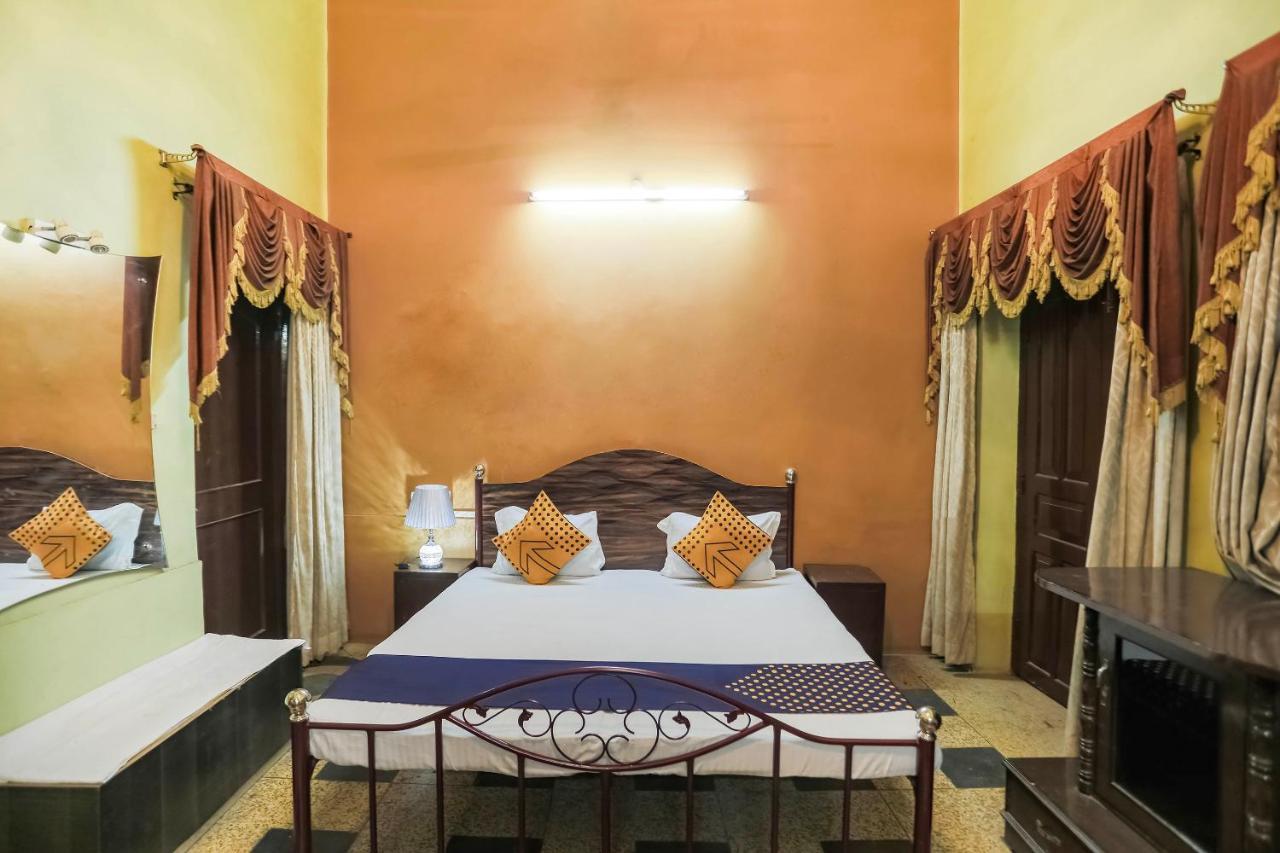 Spot On 64751 Hotel Shivani Palace Muthiganj Exteriör bild